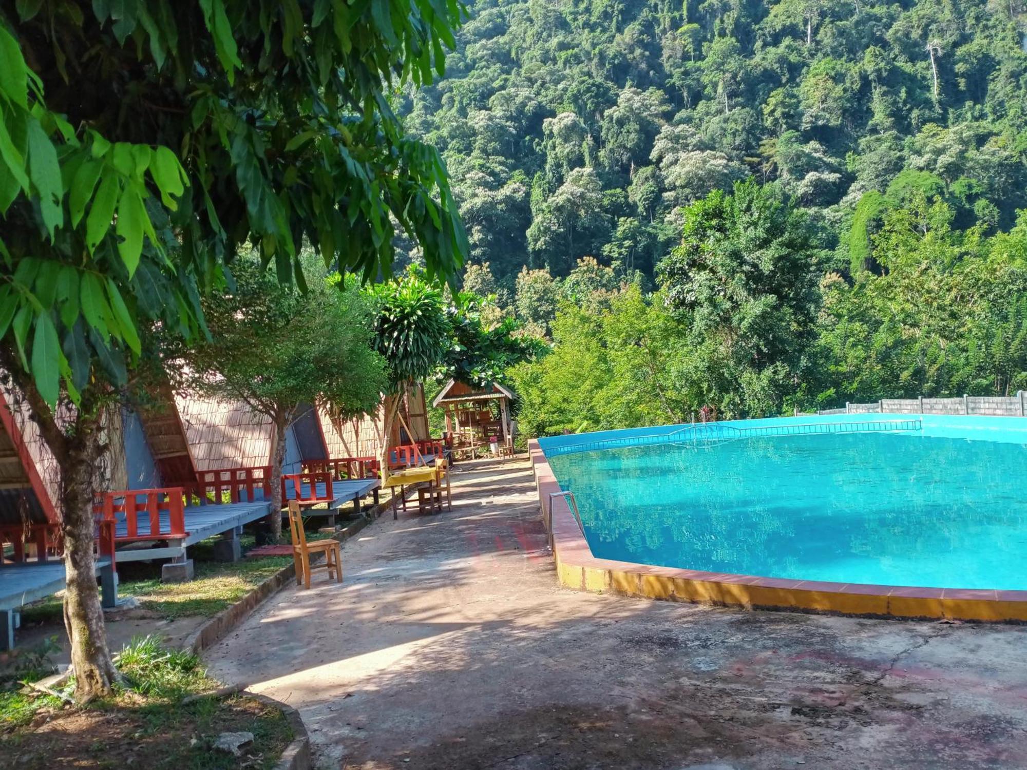 Готель Nongkhiaw Campingsite Swimming Pool Ban Phathok Екстер'єр фото