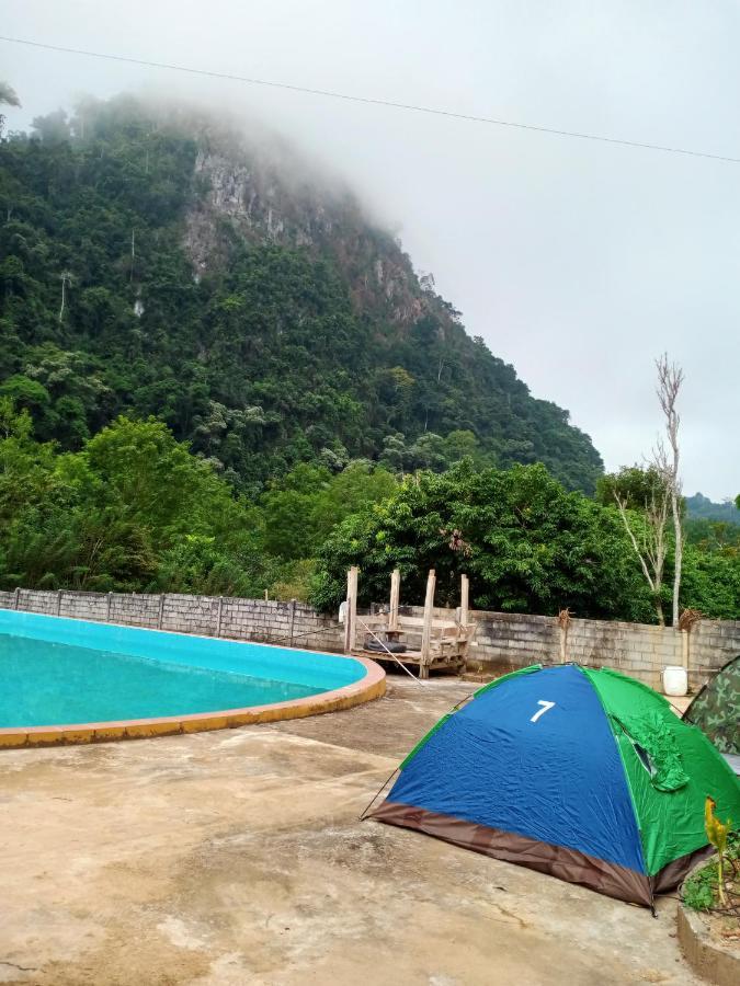 Готель Nongkhiaw Campingsite Swimming Pool Ban Phathok Екстер'єр фото